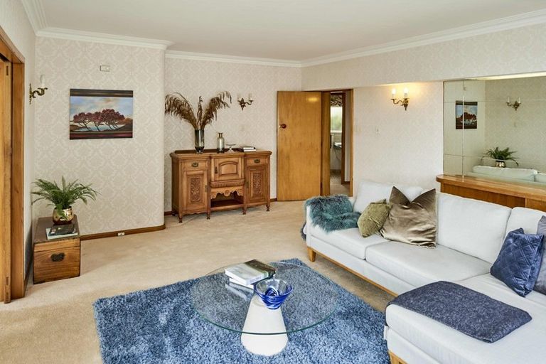 Photo of property in 100 Evans Bay Parade, Roseneath, Wellington, 6021