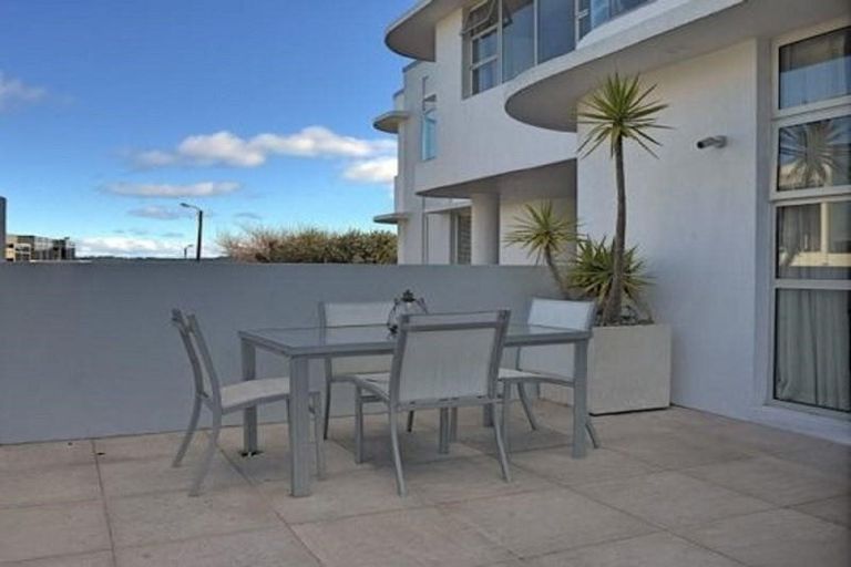 Photo of property in 7/2 Lowell Place, Waipahihi, Taupo, 3330