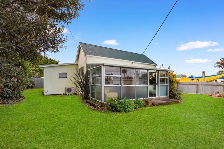 Photo of property in 30 Gloag Street, Waverley, 4510