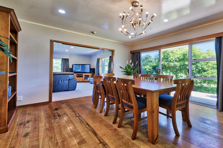 Photo of property in 145 Tirimoana Road, Te Atatu South, Auckland, 0602