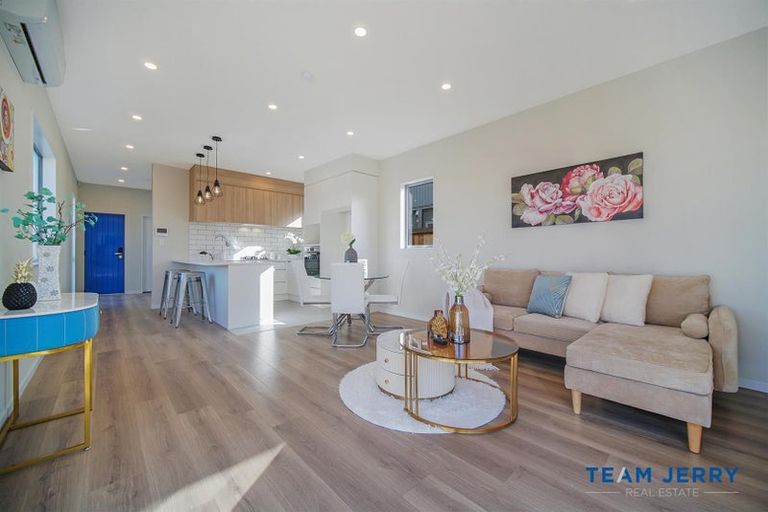 Photo of property in 67 Whare Kauri Road, Papakura, 2110