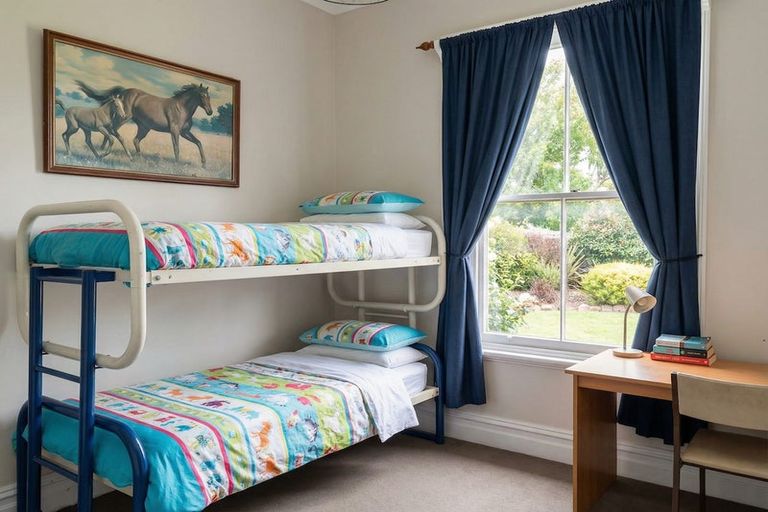 Photo of property in 21 Trig Road, Whitford, Howick, 2571