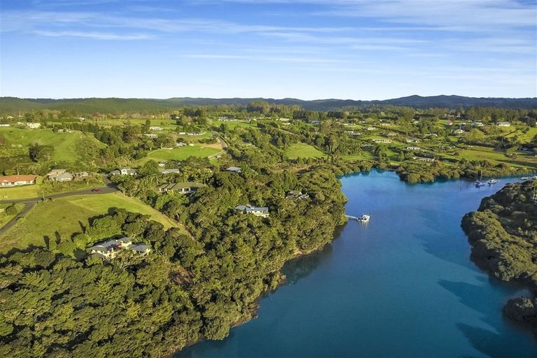 Photo of property in 58 Rarere Terrace, Kerikeri, 0230