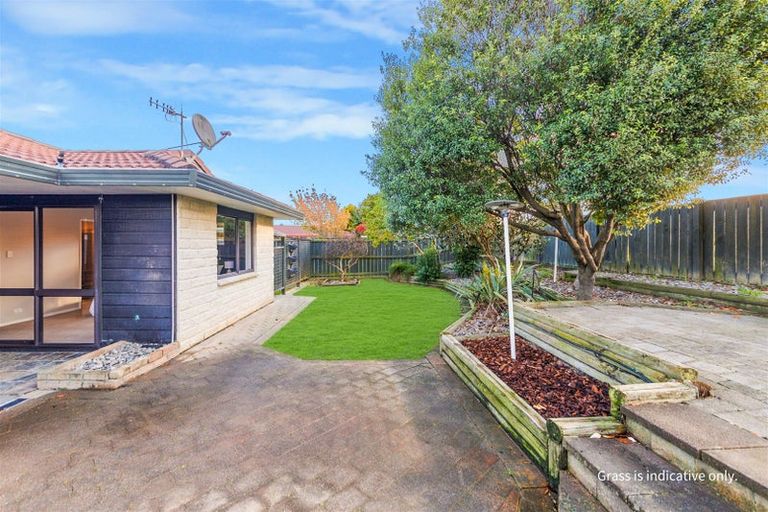 Photo of property in 100 John F Kennedy Drive, Milson, Palmerston North, 4414