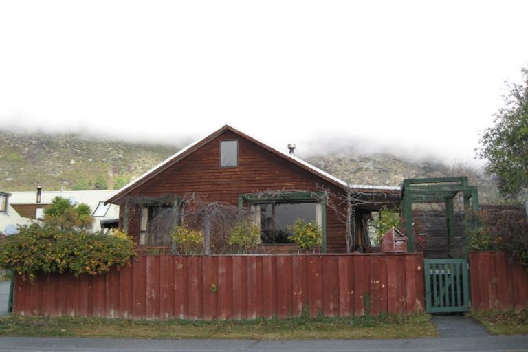 Photo of property in 30 Remarkables Crescent, Frankton, Queenstown, 9300