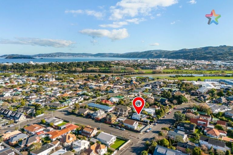 Photo of property in 11 Wai-iti Crescent, Woburn, Lower Hutt, 5010
