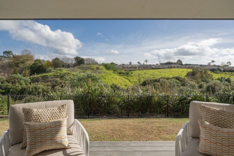 Photo of property in 18 Hass Drive, Ohauiti, Tauranga, 3112