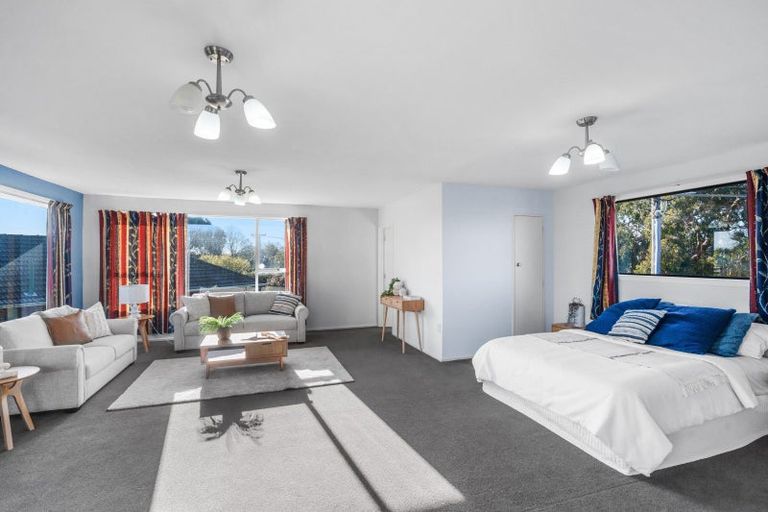 Photo of property in 22 Sevenoaks Drive, Bryndwr, Christchurch, 8053