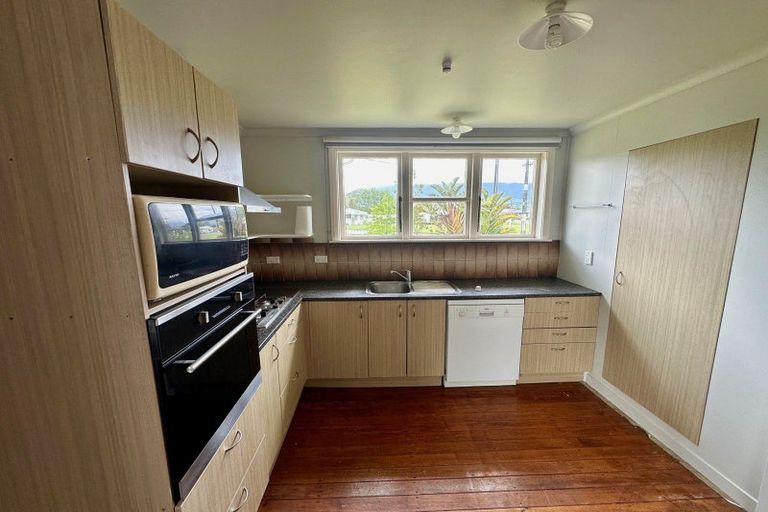 Photo of property in 129 Waverley Street, Karamea, 7893