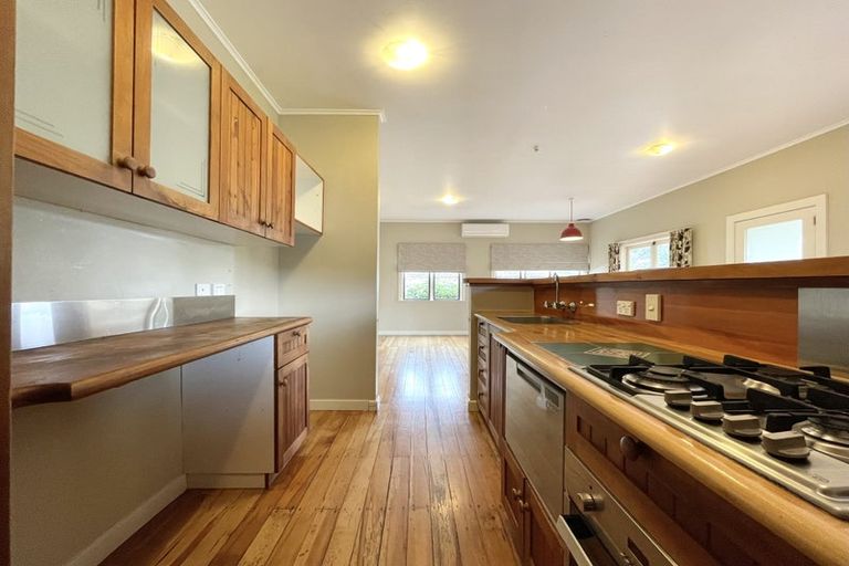 Photo of property in 2/20 Brook Street, Milford, Auckland, 0620