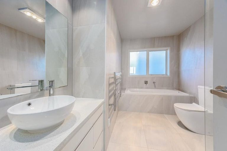 Photo of property in 3 Kaipuke Crescent, Gulf Harbour, Whangaparaoa, 0930