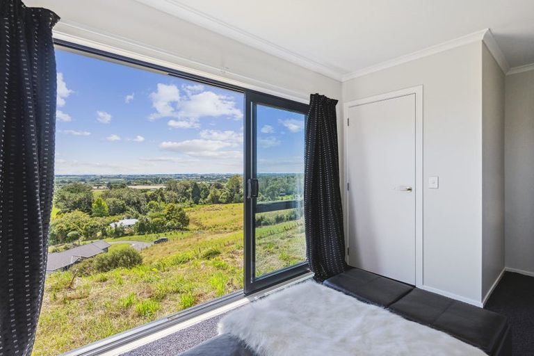 Photo of property in 129 South Manakau Road, Manakau, Otaki, 5583