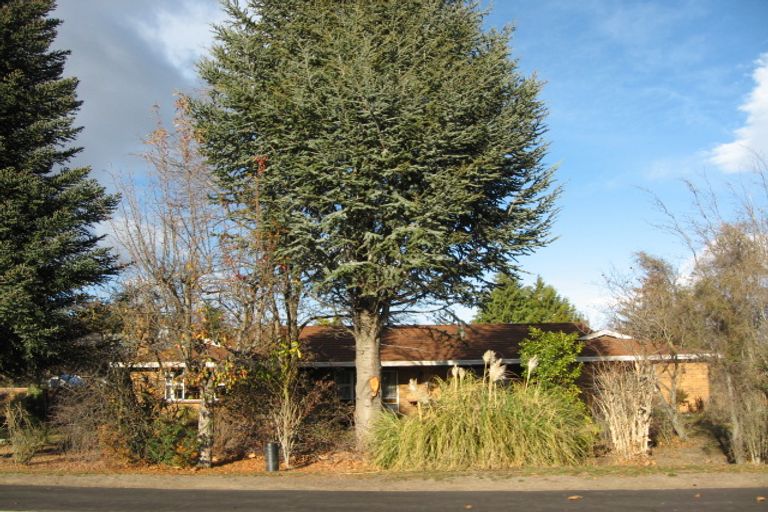 Photo of property in 2 Antrim Street, Cromwell, 9310