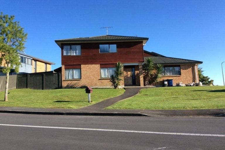 Photo of property in 1 Ryden Place, Glen Eden, Auckland, 0602