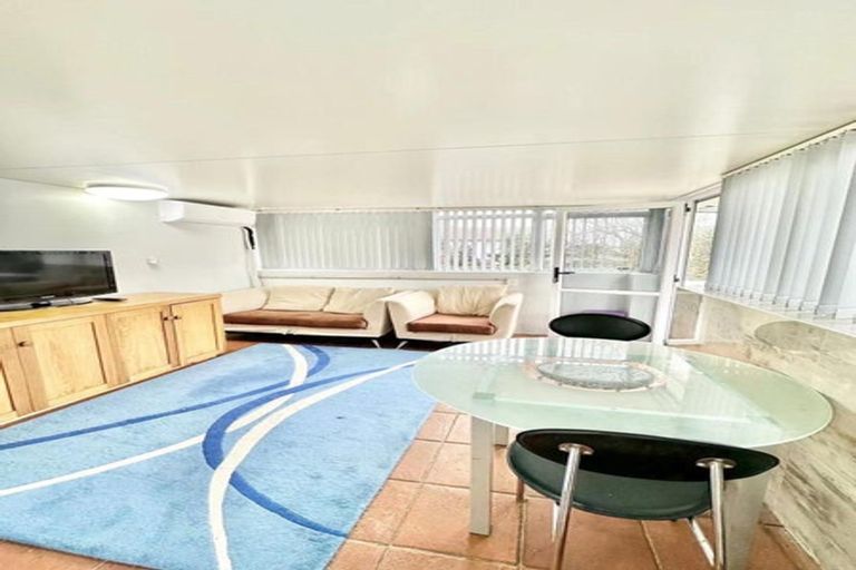 Photo of property in 128 Grafton Road, Grafton, Auckland, 1010