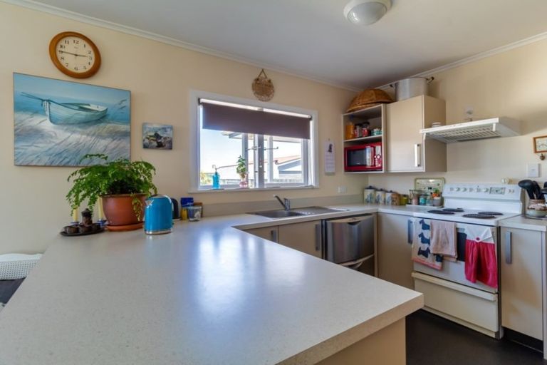 Photo of property in 13 Hurst Avenue, Maraenui, Napier, 4110