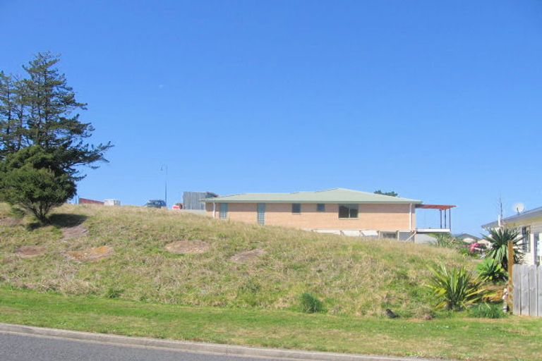 Photo of property in 2 Christa Court, Whitianga, 3510