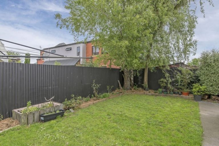Photo of property in 20c Fairfield Avenue, Addington, Christchurch, 8024