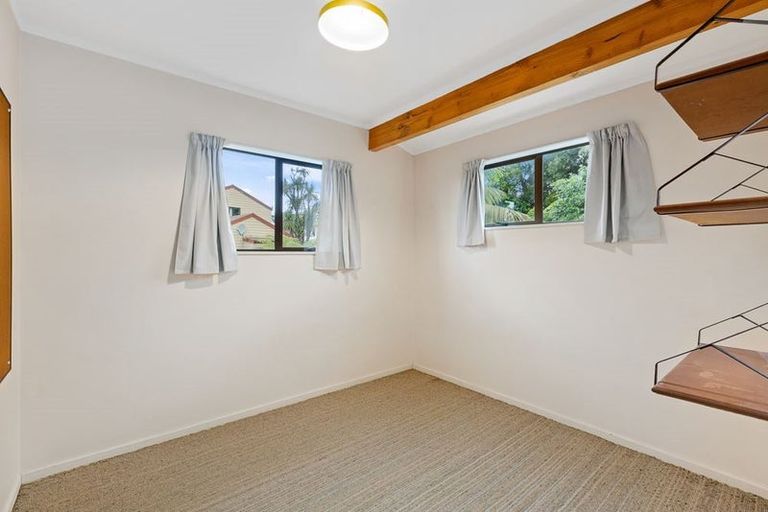 Photo of property in 11b Dobell Road, Stanmore Bay, Whangaparaoa, 0932