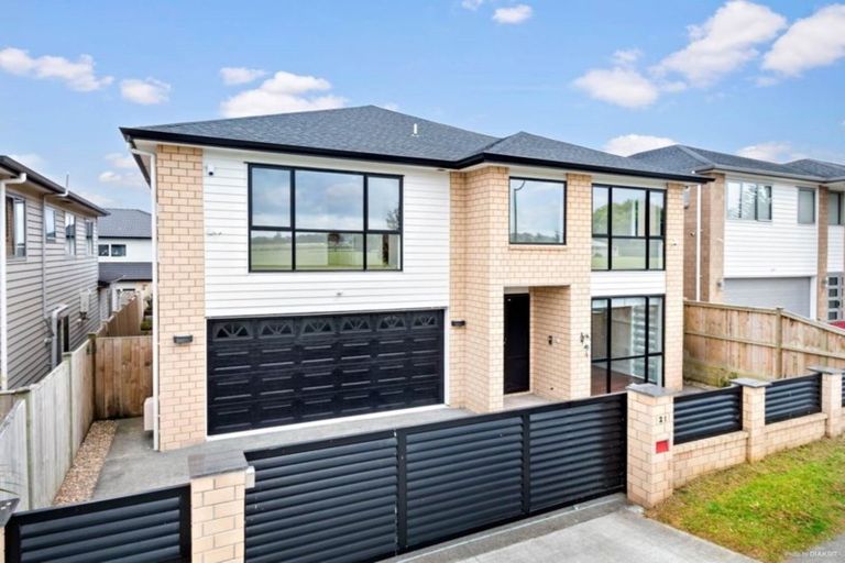Photo of property in 21 Cranford Drive, Flat Bush, Auckland, 2019