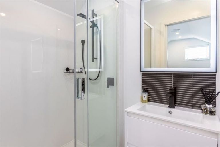 Photo of property in 89 Weston Road, St Albans, Christchurch, 8052