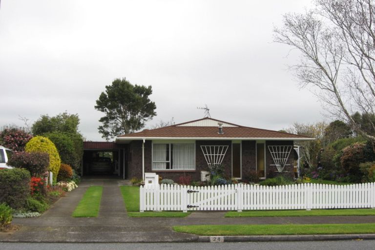 Photo of property in 24 Manu Crescent, Upper Vogeltown, New Plymouth, 4310