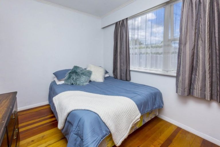 Photo of property in 42 Kashmir Avenue, Clouston Park, Upper Hutt, 5018