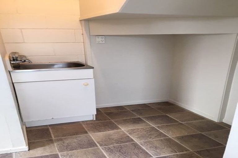 Photo of property in Whitehall Flats, 1/35 Malfroy Road, Victoria, Rotorua, 3010