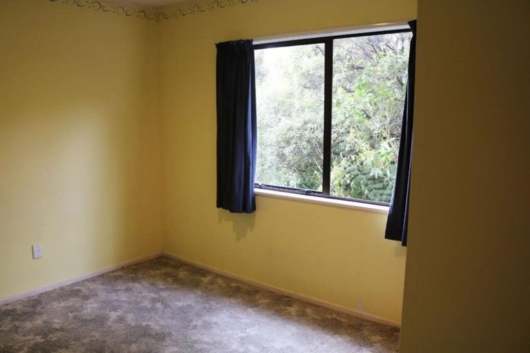 Photo of property in 35 Camellia Terrace, Maungaraki, Lower Hutt, 5010