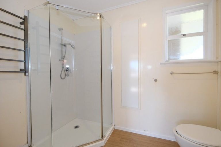 Photo of property in 111 Chichester Drive, Rosehill, Papakura, 2113