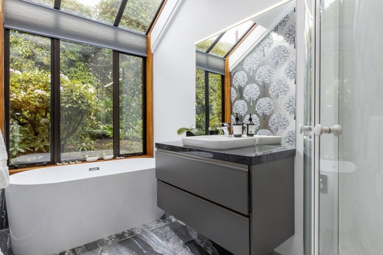 Photo of property in 39 Wakeman Road, Acacia Bay, Taupo, 3330