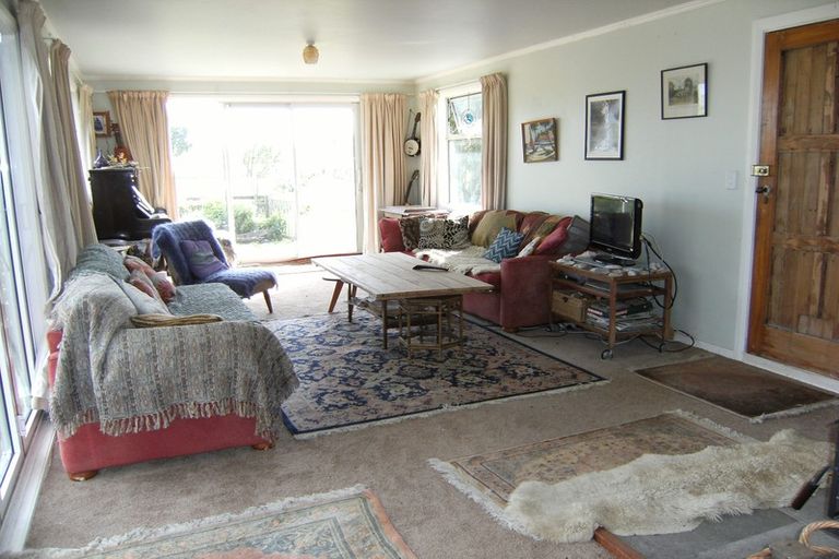 Photo of property in 41 Nuku Street, Tangimoana, 4822