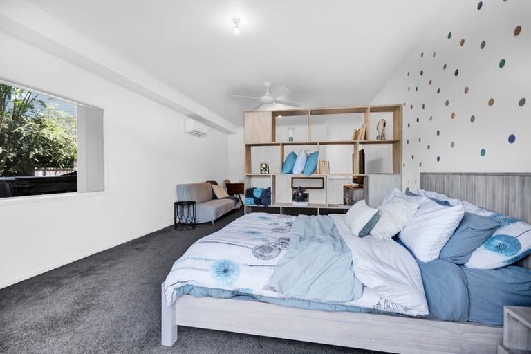 Photo of property in 82 Awanui Street, Merrilands, New Plymouth, 4312