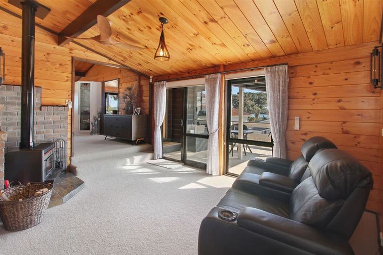 Photo of property in 100 Wharf Road, Clarks Beach, Pukekohe, 2679