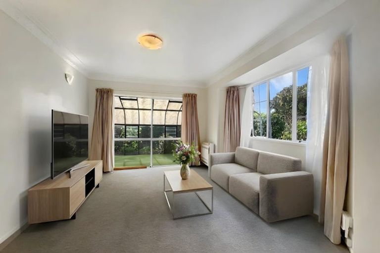Photo of property in 1/65 Titirangi Road, New Lynn, Auckland, 0600
