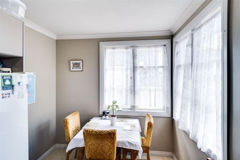 Photo of property in 130 Nuffield Avenue, Marewa, Napier, 4110