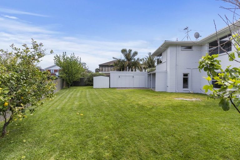 Photo of property in 24 Gulf Crest, Bucklands Beach, Auckland, 2012