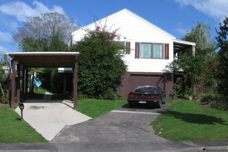 Photo of property in 12 Virgo Place, Glen Eden, Auckland, 0602