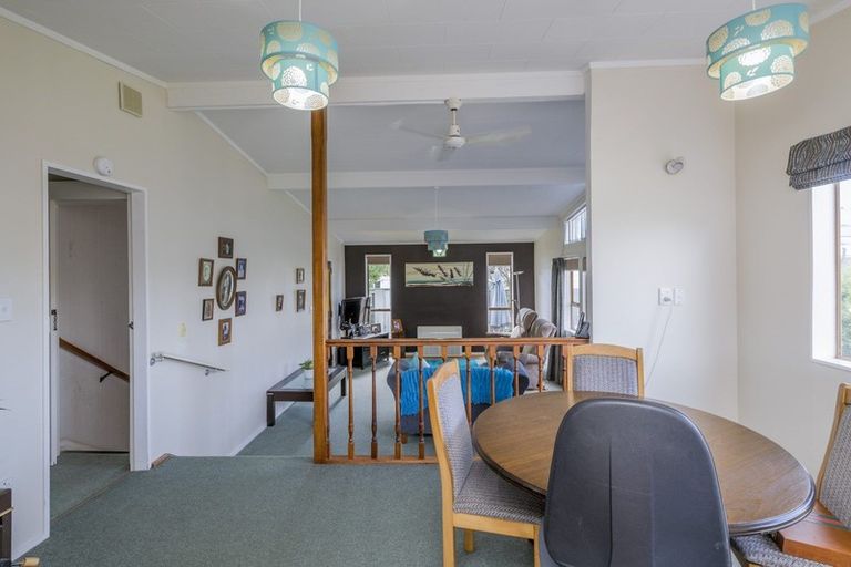 Photo of property in 8 O'rourke Place, Otaki Beach, Otaki, 5512