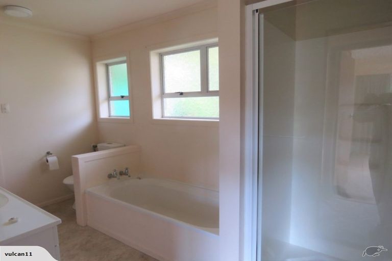 Photo of property in 594 Otaraoa Road, Tikorangi, Waitara, 4383