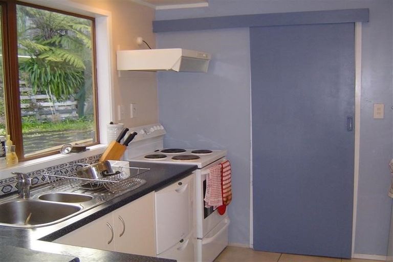 Photo of property in 28 King Richard Place, Browns Bay, Auckland, 0630