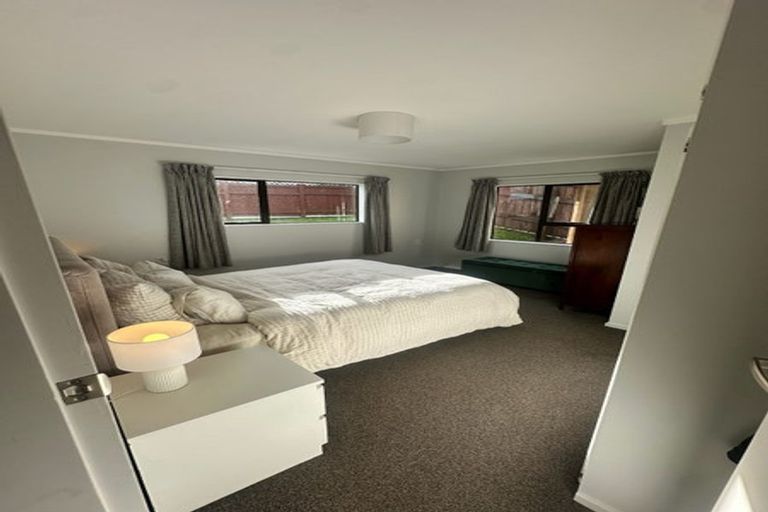 Photo of property in 46 Guadeloupe Crescent, Grenada Village, Wellington, 6037