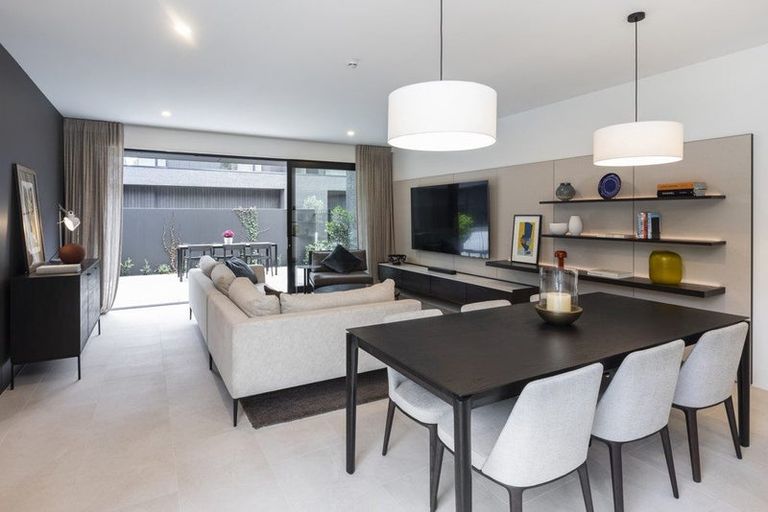 Photo of property in 23 Carlton Mill Road, Merivale, Christchurch, 8014