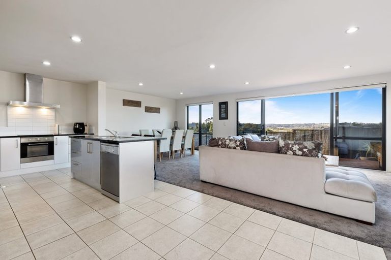 Photo of property in 9/12 Schnapper Rock Road, Schnapper Rock, Auckland, 0632