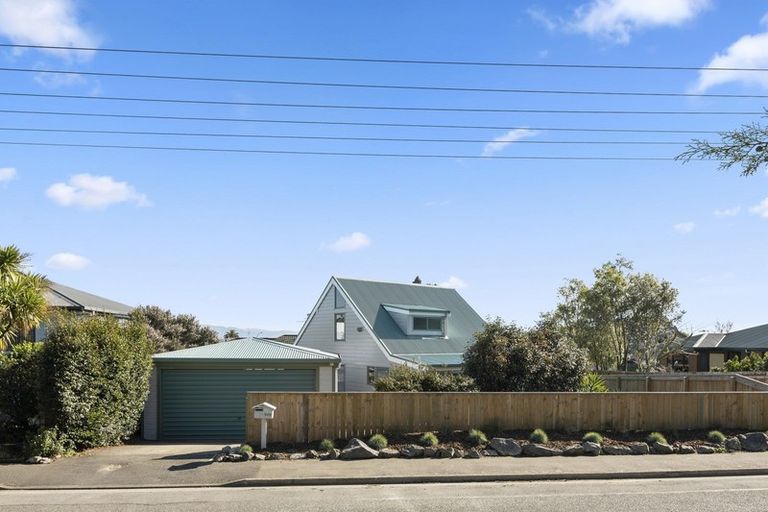 Photo of property in 402 Suffolk Road, Stoke, Nelson, 7011