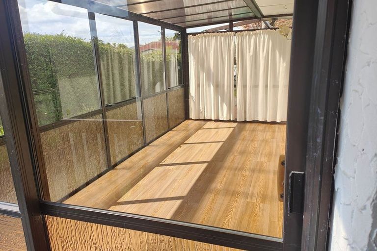 Photo of property in 38 Durham Street, Te Atatu Peninsula, Auckland, 0610