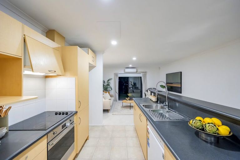 Photo of property in 1/4 Charlenne Close, Ranui, Auckland, 0612