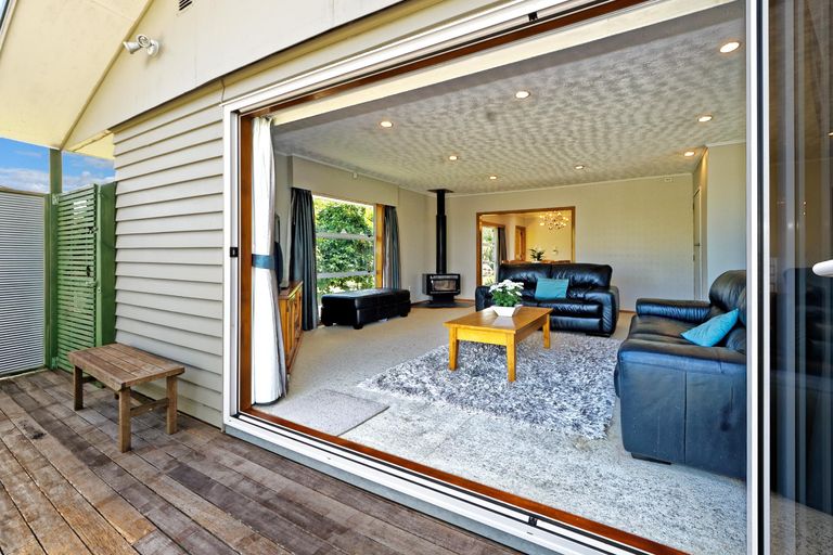 Photo of property in 145 Tirimoana Road, Te Atatu South, Auckland, 0602