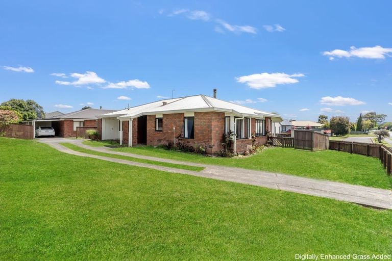 Photo of property in 70 Sandspit Road, Waiuku, 2123