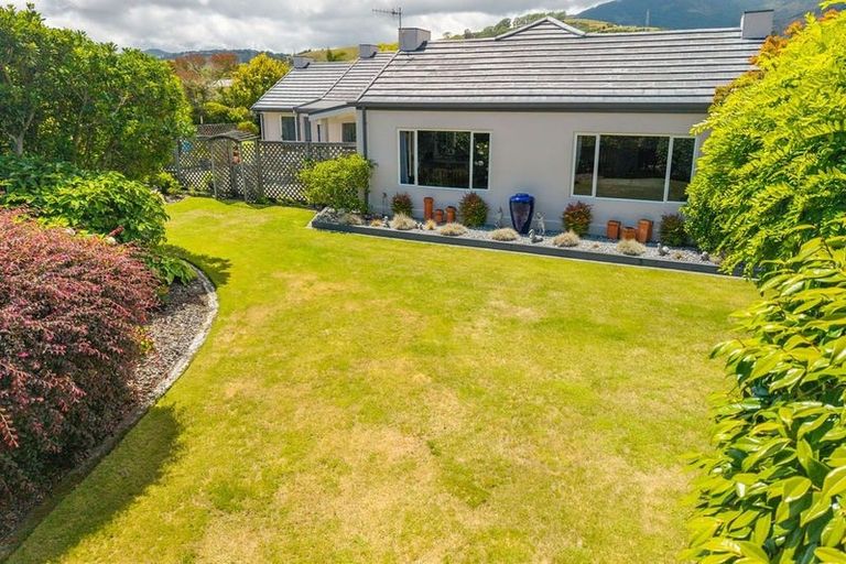 Photo of property in 9 Ardilea Avenue, Stoke, Nelson, 7011